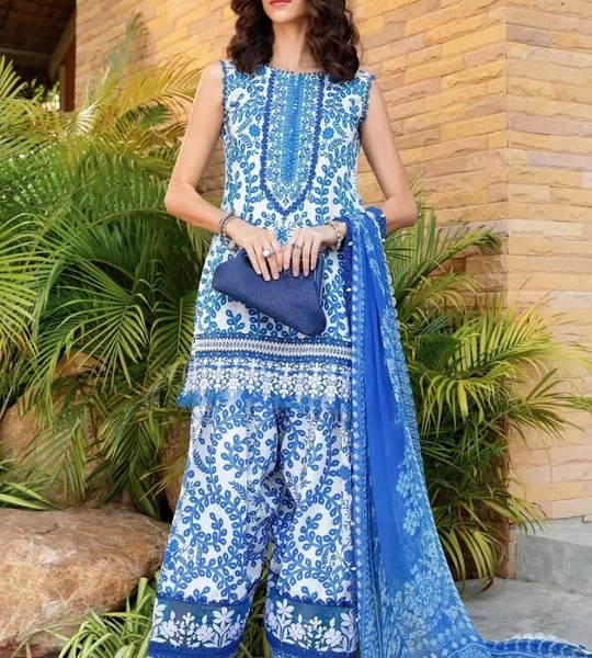 SR-MB462 Digital Printed Lawn Suit 3pc with Lawn Digital Printed Dupatta Rs.9,430.00 Rs.4,150.00