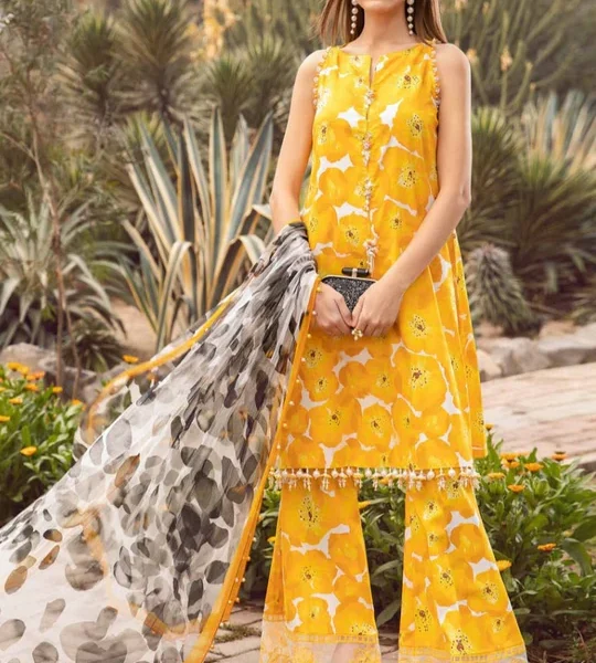 SR-103 Digital Printed Unstitched Lawn Suit With Printed Fine Monar Dupatta